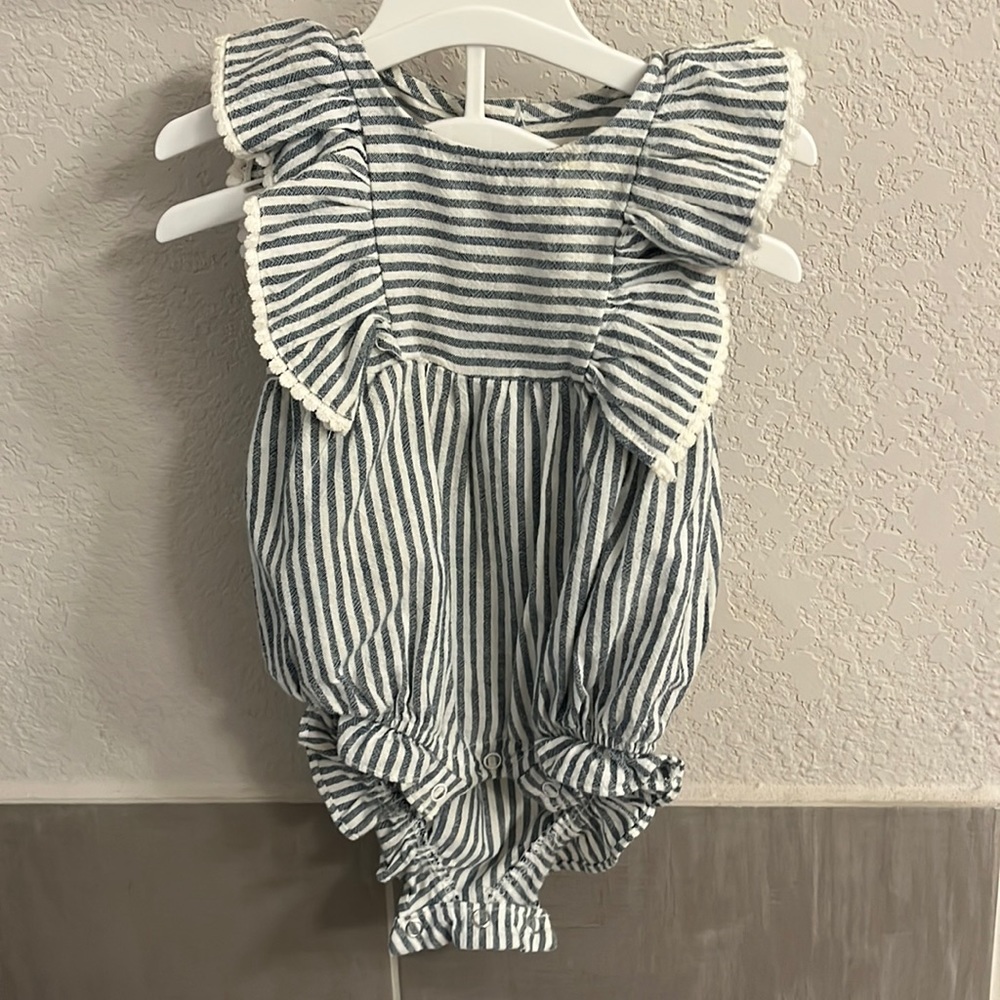 Cat & Jack Newborn outfit